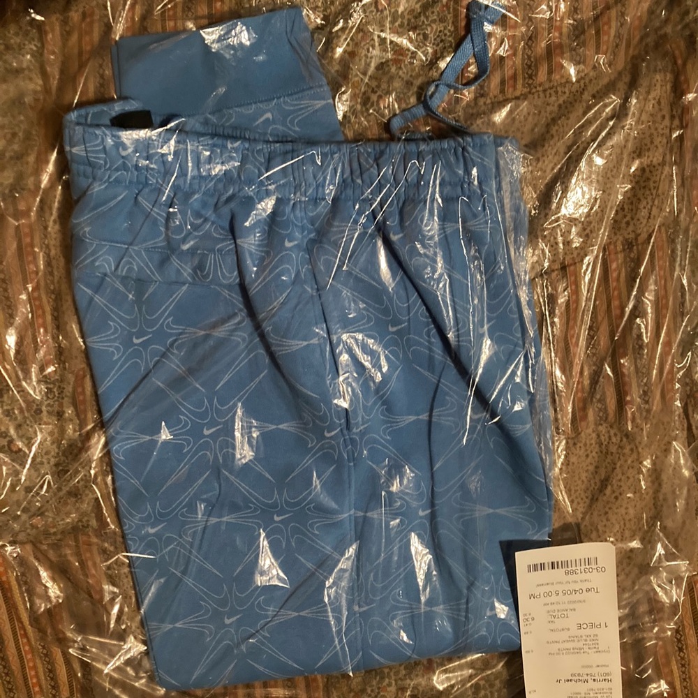 Fresh out the cleaners Nike joggers